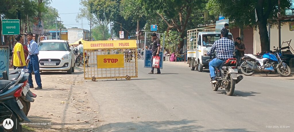 खड़गवां में पुलिस ने लगाए स्टॉपर, तेज रफ्तार वाहनों पर लगी लगाम